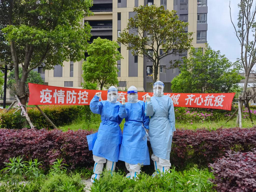 上海战“疫”：“90后”社区干部的“战斗力”