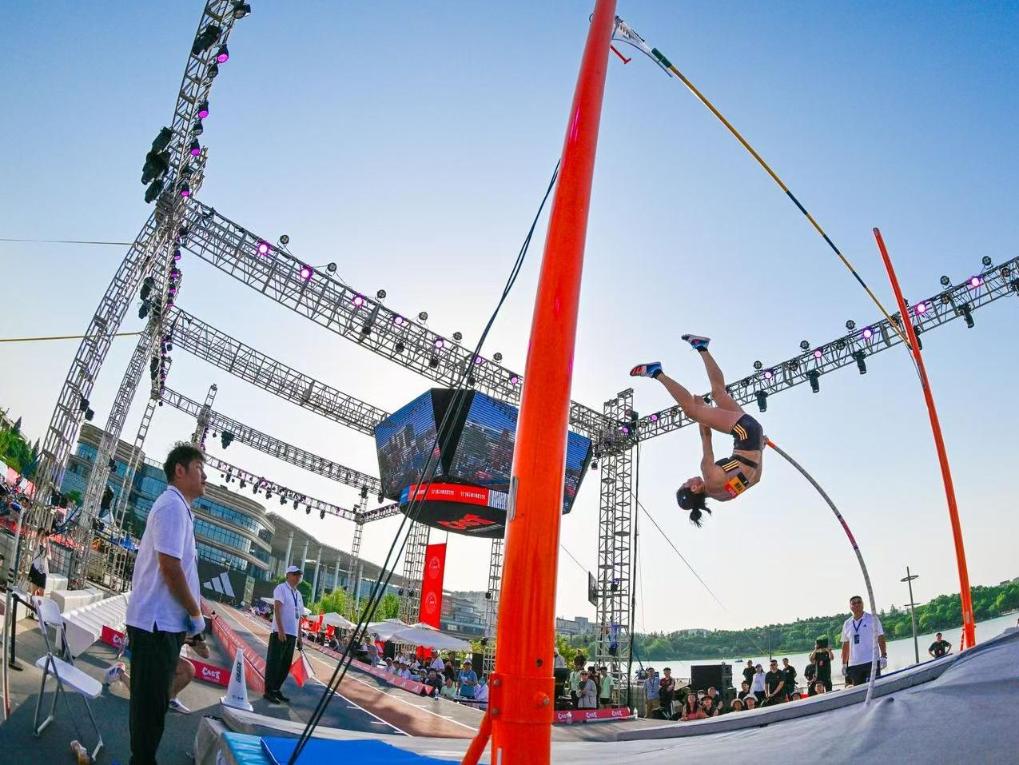 走出田径场 2024年中国田径街头巡回赛在南京揭幕