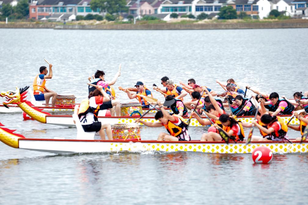 第三届江苏省传统龙舟邀请赛在无锡启幕