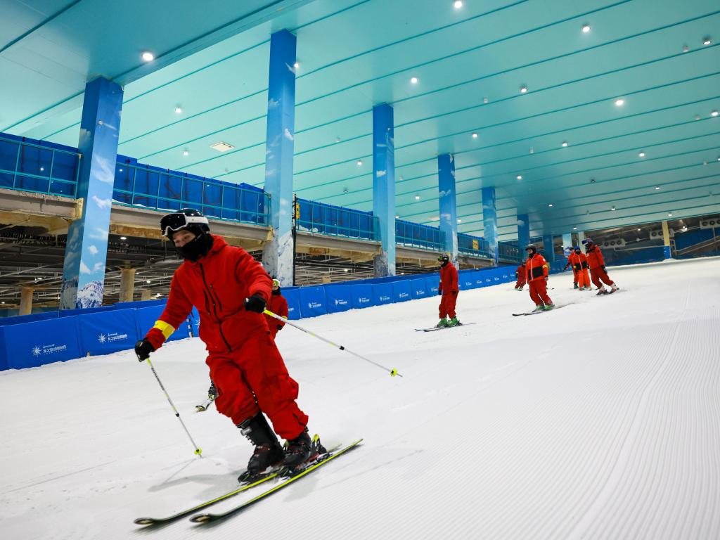 “冷”赛道激发“热”活力——浙江冰雪经济一线观察