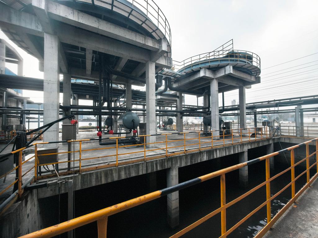 安徽当涂长江村：因钢而名的村庄，打开了“久闭的窗”