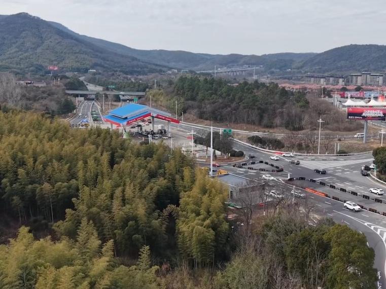 江苏常州：护航春运新能源自驾之旅