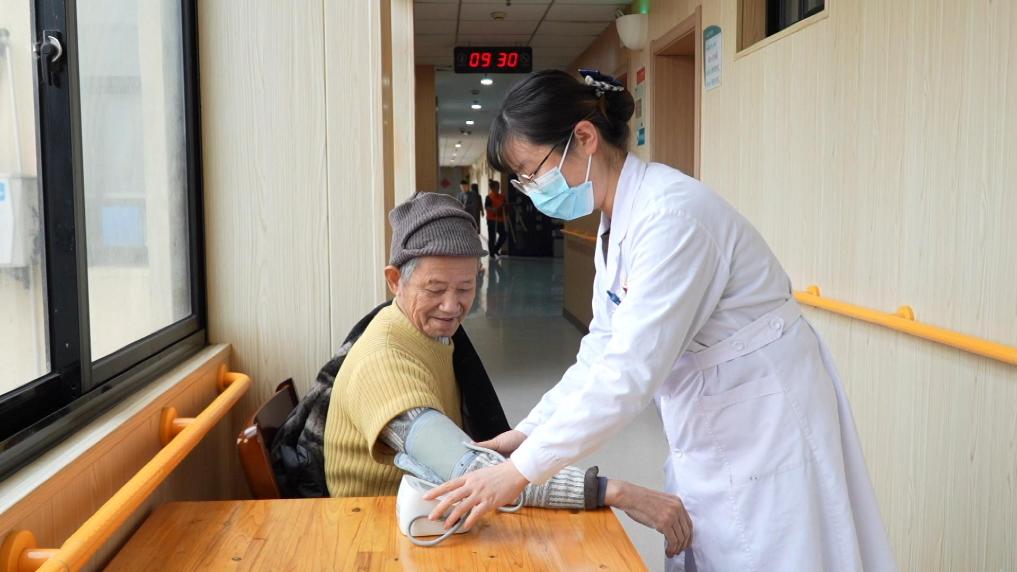 浙江湖州：特困老人“一院供养” 数智赋能养老产业