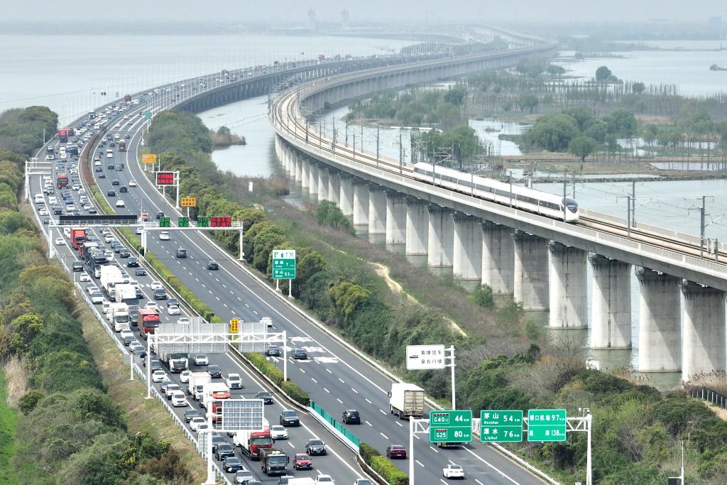 2026年清明假期公路人员流动量预计超7.78亿人次