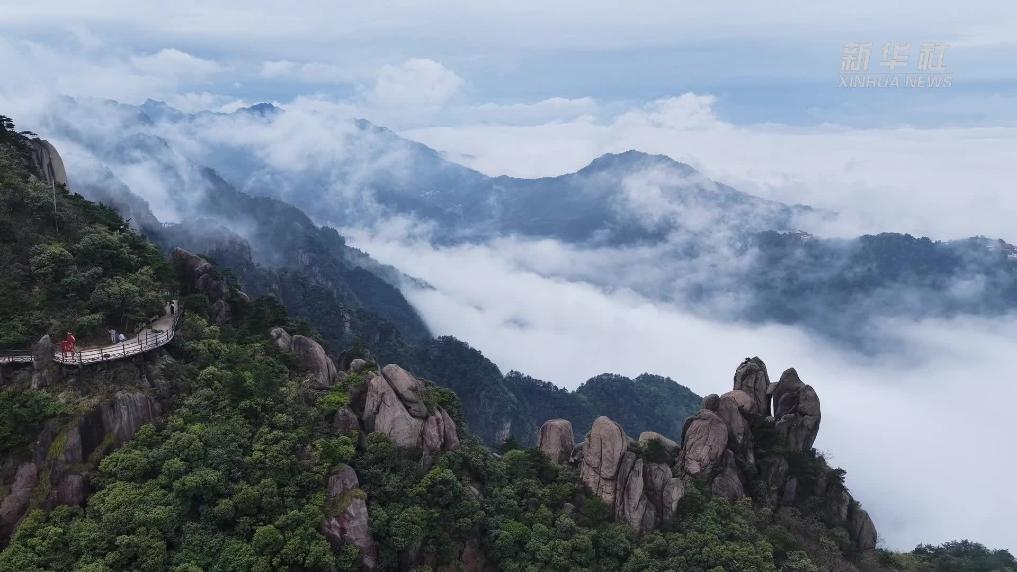 安徽池州：邂逅云海水墨画