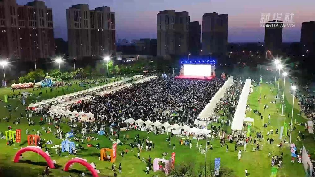 江苏宿迁：“第二现场”传递“苏超”热度