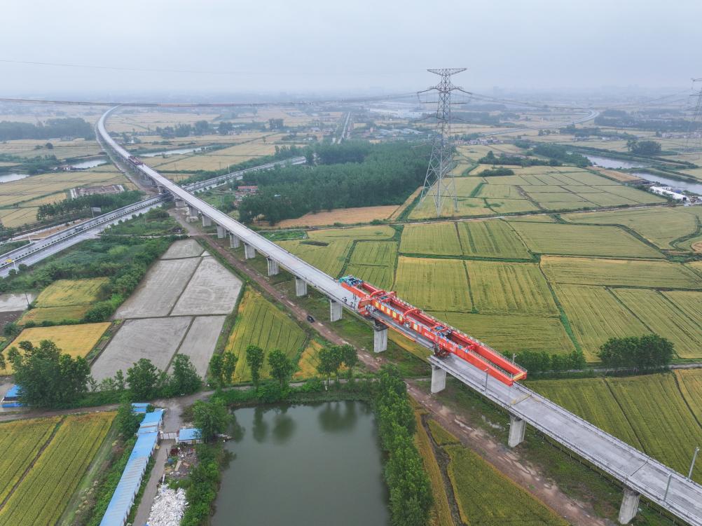 宁淮城际铁路淮安段架梁完成