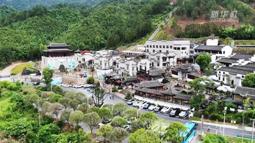 安徽池州：屈原文化旅游区里过端午