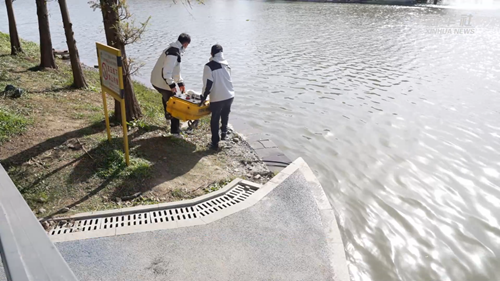 宁波镇海：无人船助力流域水质监控