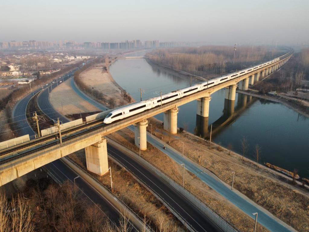 铁路徐州电务段筑牢高铁检测监控网保障春运安全