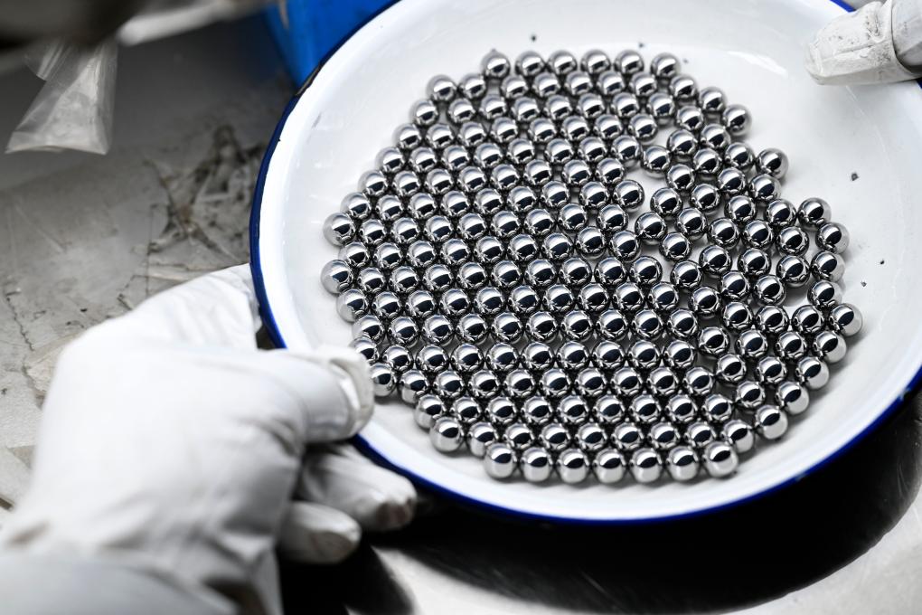 安徽灵璧：小轴承转出大产业