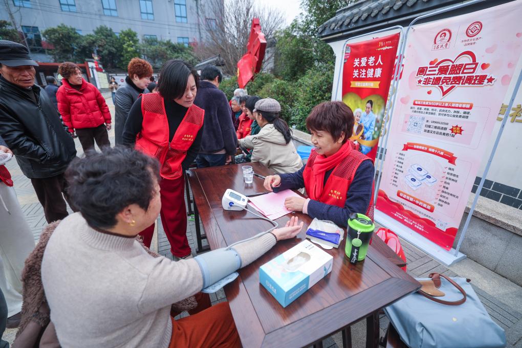 浙江杭州临平：村级雷锋精神展览馆开馆