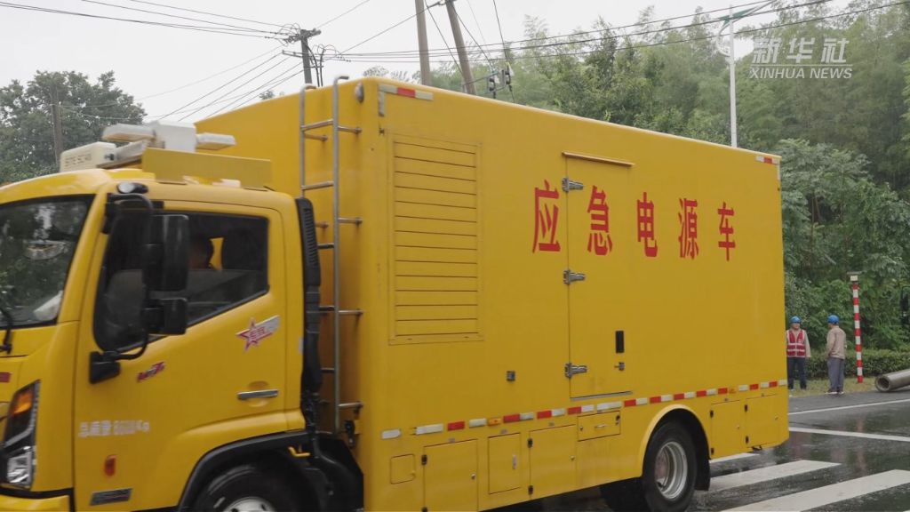 江苏常州：应对台风“白海豚”，筑牢电网安全防线