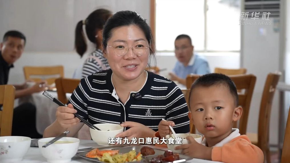 盐城建湖：敞开机关院门 暖心服务点亮国庆假期